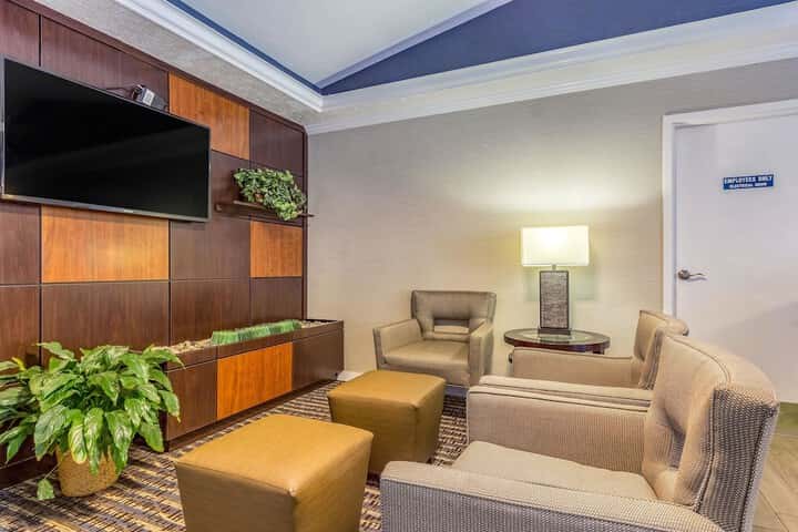 Hotel Interior 2 of 31